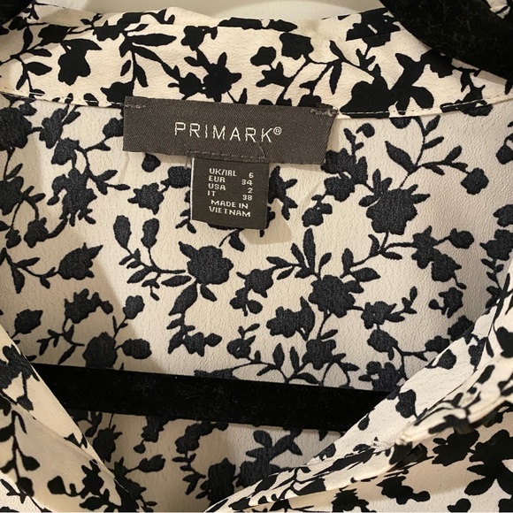 Primark Floral Blouse with Balloon Sleeves - Picture 4 of 4